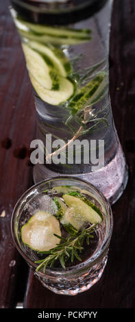 kalter Sommer Getränke im Garten Stockfoto