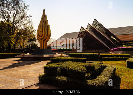 Bangkok, Thailand - 20. Februar 2017: schöne Architektur von Queen Sirikit National Convention Centre, dem wichtigsten Kongresszentrum und Messe h Stockfoto