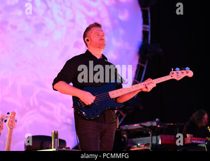 Portsmouth, Virginia, USA. 2 Aug, 2018. BRIT FLOYD ECLISPE auf Ihre ''World Tour'', Pink Floyd Hits im Union Bank und Vertrauen Pavillon in Portsmouth, Virginia am 2. August 2018. © Jeff Moore 2018 Credit: Jeff Moore/ZUMA Draht/Alamy leben Nachrichten Stockfoto