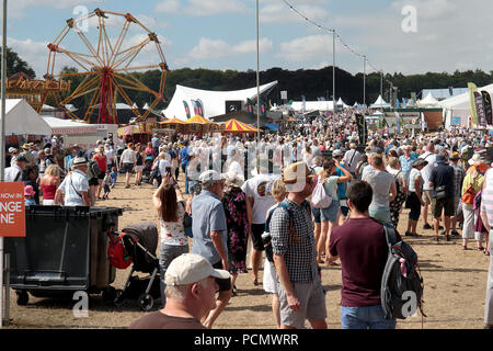 Blenheim Palace, UK. 3. August 2018. Menschenmassen am zweiten Tag der Countryfile Leben, wird für vier Tage im Blenheim Palace Bild: Ric Mellis 3/8/2018 Credit: Ric Mellis/Alamy leben Nachrichten Stockfoto