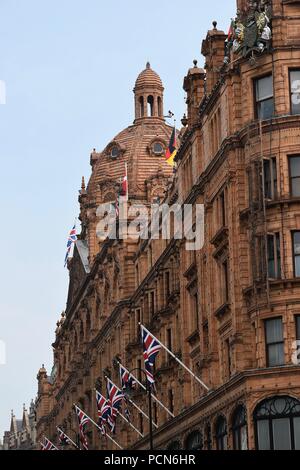 Iconic Harrods Kaufhaus, South Kensington, London, Vereinigtes Königreich Stockfoto