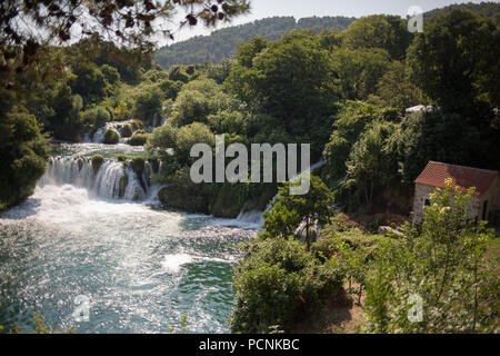 Krka Wasserfälle im Krka Nationalpark, in der Nähe von Split, Kroatien, am 24. Juli 2018. Stockfoto