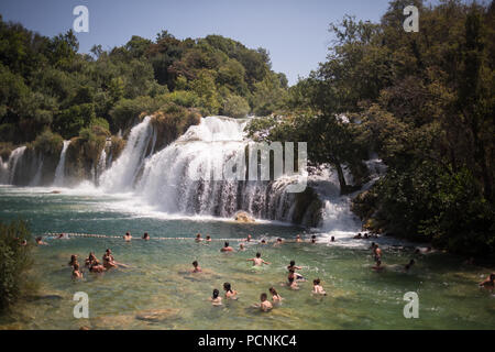 Krka Wasserfälle im Krka Nationalpark, in der Nähe von Split, Kroatien, am 24. Juli 2018. Stockfoto