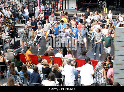 Salsa Tanzkurse auf der Southbank Stockfoto