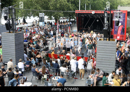 Salsa Tanzkurse auf der Southbank Stockfoto