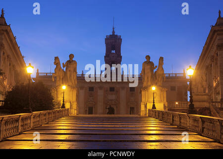 Capitol Square (Piazza di Campidoglio), Senats Palace (Palazzo Senatorenpalast), Rom, Latium, Italien Stockfoto