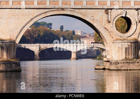 Ponte Garibaldi Brücke über den Tiber, Rom, Latium, Italien Stockfoto