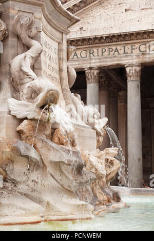 Fontana del Pantheon Springbrunnen in Piazza della Rotonda vor dem Pantheon, Rom, Latium, Italien Stockfoto