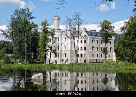 Luxus Hotel Schloss karpniki, karpniki (ehemalige Fischbach), Niederschlesien, Polen, Europa Stockfoto