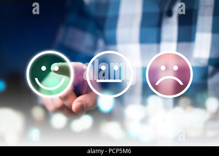 Business mann Bewertung geben und mit glücklichen, neutral oder traurige Gesicht Symbole zu überprüfen. Kundenzufriedenheit und Servicequalität. Stockfoto