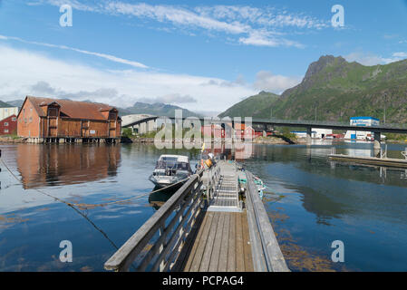 Bukkedauden Brücke in Leknes, Lofoten, Norwegen Stockfoto