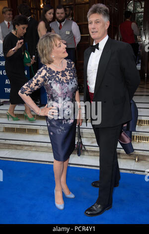 "Der König und ich' Gala Nacht im London Palladium, Argyll Street, London Mit: Esther Rantzen Wo: London, Großbritannien Wann: 03 Jun 2018 Credit: Phil Lewis/WENN.com Stockfoto