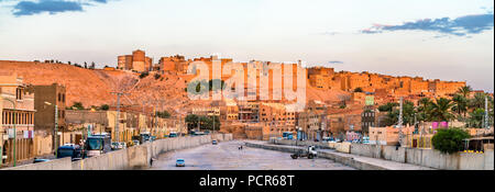 Anzeigen von Ghardaia, einer Stadt in der mzab Tal. UNESCO-Welterbe in Algerien Stockfoto