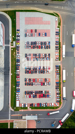 Firma parken, Lieferanten Parken, Parkplatz, Autos, Parkboxen, Übach-Palenberg, Heinsberg, Nordrhein-Westfalen, Deutschland Stockfoto