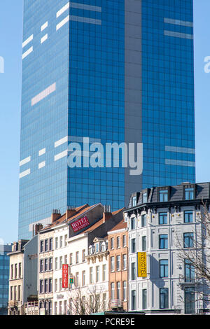 Höchste Gebäude in Belgien, Tour du Midi, Zuidertoren, im Bezirk von Saint-Gilles/Sint-Gillis, im Stadtzentrum von Brüssel, Bürogebäude Stockfoto