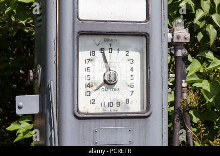 Eine Nahaufnahme Bild eines stillgelegten Gilbarco Tankstelle in der Nähe von Lauder in den schottischen Borders. Stockfoto