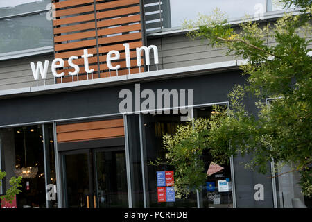 Ein logo Zeichen außerhalb einer West Elm-Store in Denver, Colorado, am 23. Juli 2018. Stockfoto