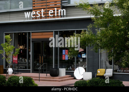 Ein logo Zeichen außerhalb einer West Elm-Store in Denver, Colorado, am 23. Juli 2018. Stockfoto