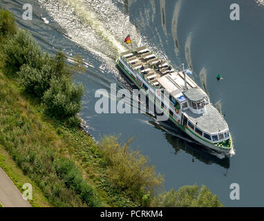 Luftbild, Weiße Flotte (weiße Flotte) an der Ruhr River in der Nähe von Kettwig, Friedrich Freye Fahrgastschiff, Ruhrgebiet, Essen, Ruhrgebiet, Nordrhein-Westfalen, Deutschland Stockfoto