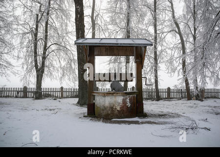 Landschaft Blick auf das gefrorene Wasser auch im Winter in Marijampole, Litauen. Stockfoto