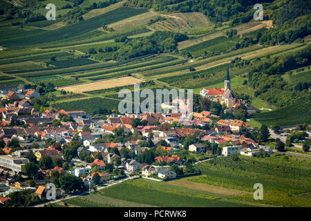 Luftaufnahme, Gumpoldskirchen Schloss des Deutschen Ordens, Guntramsdorf, Niederösterreich, Österreich Stockfoto