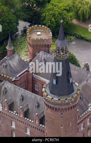 Luftaufnahme, Schloss Moyland, Gärten, Kräutergarten, äußere Bailey, Rondell, der Kölner Dom Architekten Ernst Friedrich Zwirner im neugotischen Stil, Bedburg-Hau, Niederrhein, Schloss Moyland, Bedburg-Hau, Museum, Nordrhein-Westfalen, Deutschland, Europa Stockfoto