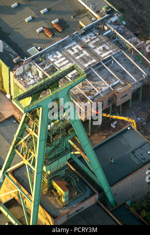 Bergwerk Lohberg Kammer 2 mit der Inschrift Was bleibt, ist die Zukunft Neben der Mine head Tower, Dinslaken, Ruhrgebiet Stockfoto