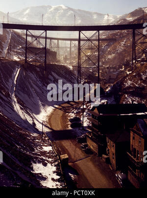 Carr Gabel Schlucht, wie aus 'G' Brücke gesehen, Bingham Kupfermine, Utah - November 1942 Stockfoto