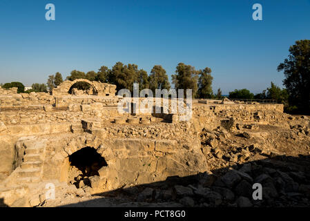 Saranta Kolones schloss ausgegrabenen Ruinen im archäologischen Park Paphos, Zypern Stockfoto