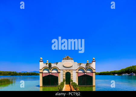 Badehaus am See Banyoles, Estany de Banyoles, Lleida, Katalonien, Spanien Stockfoto