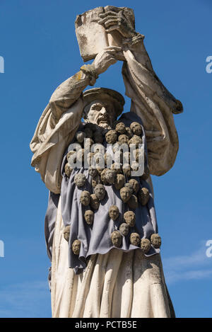 Reformator Gullaume Farel vor der Stiftskirche, Altstadt, Neuchâtel, Kanton Neuenburg, West Switzerland, Schweiz Stockfoto