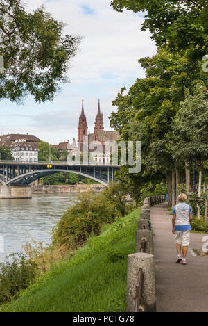 Rheinufer und in der Altstadt Grossbasel mit Münster, Basel, Kanton Basel-Stadt, Schweiz Stockfoto