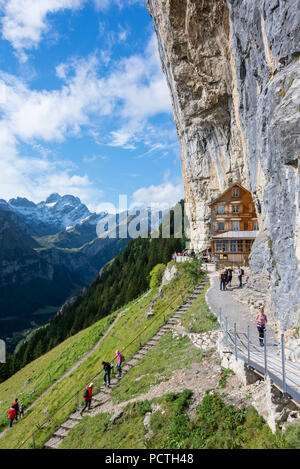 Berggasthaus Aescher-Wildkirchli, Alpstein, Kanton Appenzell, Schweiz Stockfoto