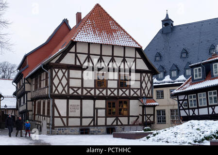 Schiefe Haus auf der Marktstraße in Wernigerode, Harz, Sachsen-Anhalt, Deutschland Stockfoto