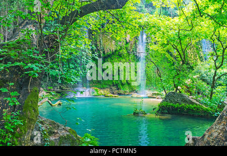 Idyllische Natur von Kursunlu Wasserfall Park, befindet sich neben dem Antalya und berühmt als perfekter Ort für Picknicks und beobachten Sie unberührte Natur, Aksu, Turke Stockfoto