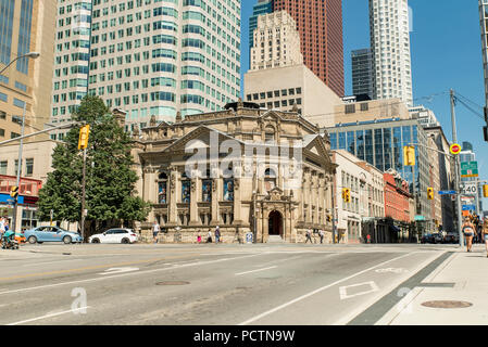 Toronto, Ontario, Kanada. Hockey Hall of Fame am Northwest Kreuzung Yonge und Front Street West im Sommer. Stockfoto