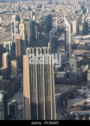 Schönen Blick von oben auf die Stadt Dubai in den Vereinigten Arabischen Emiraten. Blick von oben. Stockfoto