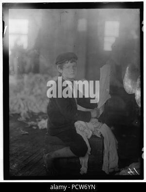 All dies sind Arbeitnehmer in der Cherokee Strumpfwaren Mühle, Rom, GA 12, 10. April 1913. Die jüngsten sind Turners und Loopers. Andere Strumpfwaren Mühlen um hier beschäftigen Kinder von 8 und 9 Jahren. Stockfoto