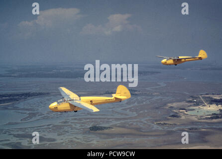 Marine Corps Segelflugzeuge im Flug von Parris Island, S.C. - Mai 1942 Stockfoto