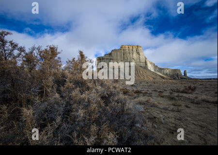 Southern Utah ist dünn besiedelt und der rangelands entlang der Autobahn für die atemberaubende Landschaft. Stockfoto