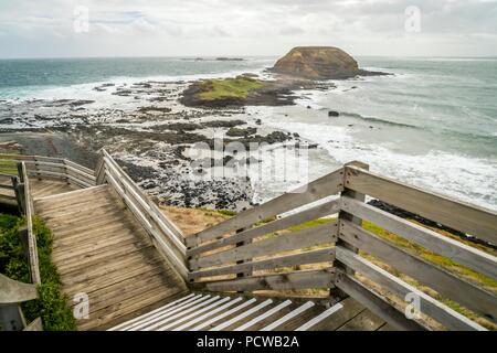 Treppen und Holz- Anschluss und Round Island zu den Nobbies Center in Australien Stockfoto