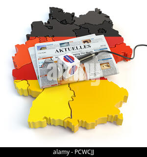 German News, Presse und Journalismus Konzept. Mikrofon und Zeitung mit der Überschrift "Aktuelles" (deutsch: Nachrichten) auf der Karte in den Farben der Flagge von G Stockfoto