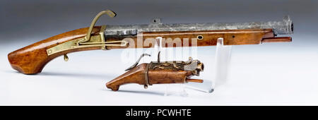 19. Jahrhundert japanische und chinesische Matchlock Pistolen. Stockfoto