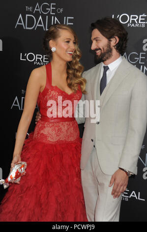 NEW YORK, NY - 19. April: Blake Lively, Michiel Huisman nimmt "Das Zeitalter der Adaline" Premiere im AMC Loews Lincoln Square 13 Theater am 19. April 2015 in New York City. Personen: Blake Lively, Michiel Huisman Stockfoto