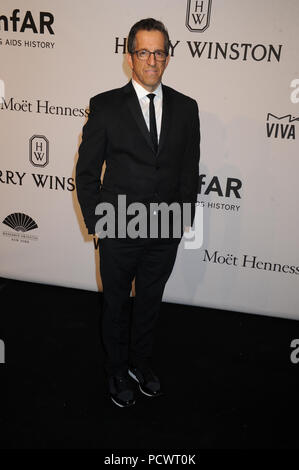 NEW YORK, NY - 11. Februar: Kenneth Cole besucht die 2015 amfAR Gala in New York Cipriani Wall Street am 11. Februar 2015 in New York City. Personen: Kenneth Cole Stockfoto