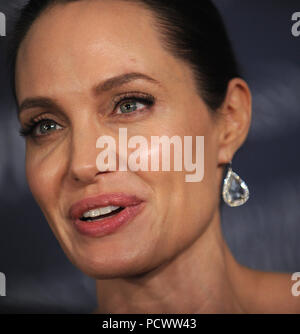NEW YORK, NEW YORK - November 04: Angelina Jolie Pitt besucht die 2015 WSJ. Magazine Innovator Awards am Museum für Moderne Kunst am 4. November 2015 in New York City. Personen: Angelina Jolie Pitt Stockfoto