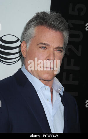 NEW YORK, NY - 25. April: Ray Liotta besucht die schließen Nacht Screening von "Goodfellas" während des Tribeca Film Festival 2015 im Beacon Theatre am 25. April 2015 in New York City People: Ray Liotta Stockfoto