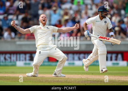 Edgbaston, Birmingham, Großbritannien. 4 Aug, 2018. Internationalen Test Cricket, Specsavers 1. Test, Tag 4, England und Indien; Ben schürt feiert nach der Einnahme der wicket von Virat Kohli Credit: Aktion plus Sport/Alamy leben Nachrichten Stockfoto
