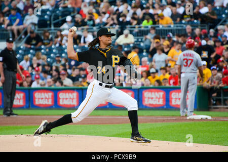 Pittsburgh, PA, USA. 3. August 2018. Chris Archer sein Debüt als ein Krug für die Pittsburgh Pirates am PNC Park, in einem Spiel gegen die St. Louis Cardinals. Die Piraten gewannen, 7-6. Credit: Amy Cicconi, Alamy leben Nachrichten Stockfoto