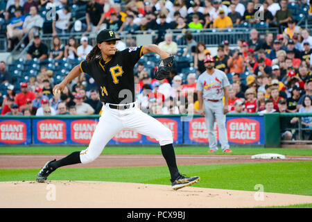 Pittsburgh, PA, USA. 3. August 2018. Chris Archer sein Debüt als ein Krug für die Pittsburgh Pirates am PNC Park, in einem Spiel gegen die St. Louis Cardinals. Die Piraten gewannen, 7-6. Credit: Amy Cicconi, Alamy leben Nachrichten Stockfoto